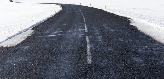 Snowpic - 3 Key Tips to Keep You Safe when Driving during the Winter Months